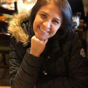 Meet your Posher, Mirela poncell